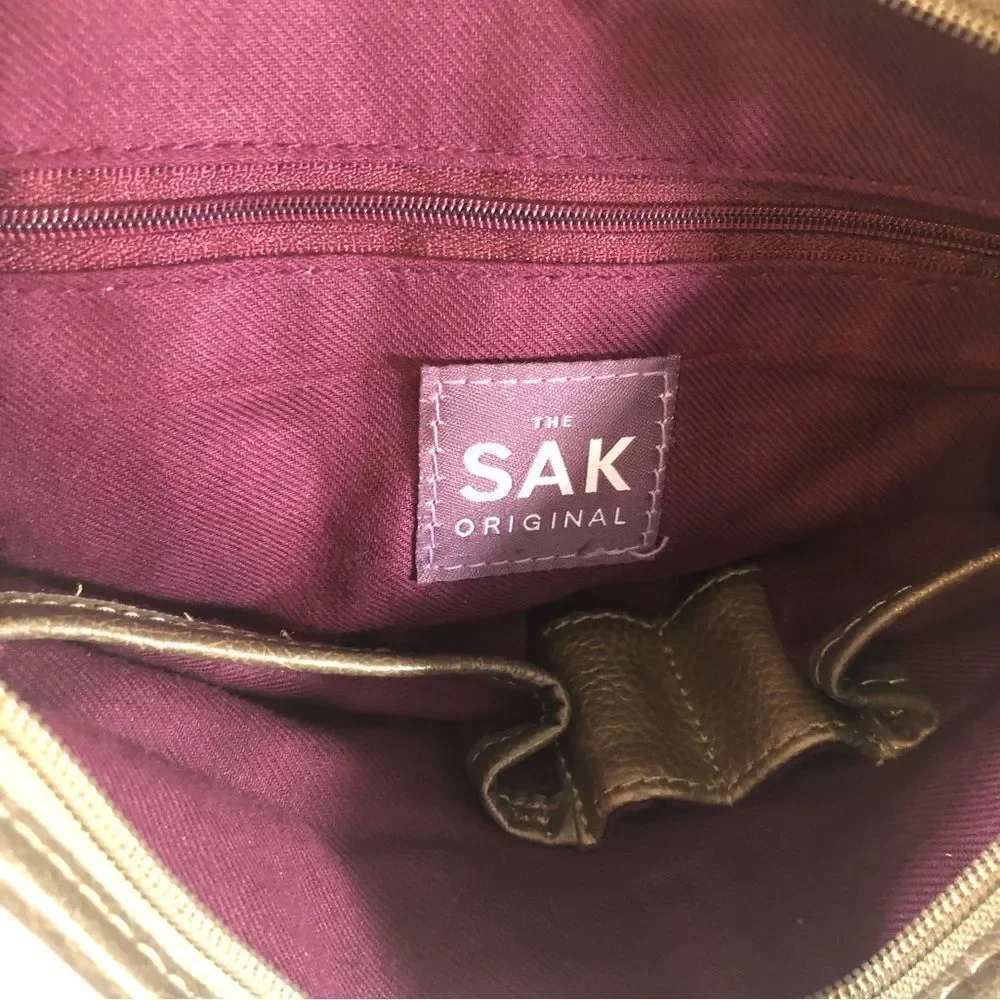 𝅺THE Sak Vintage gold shoulder bag